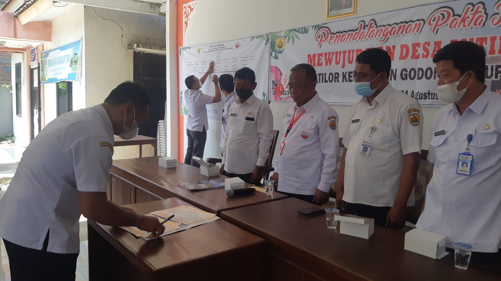 Penandatanganan Pakta Integritas